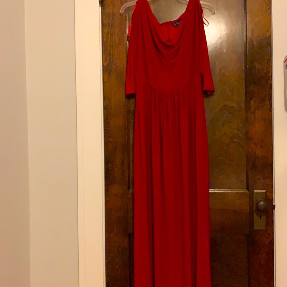 Jessica Howard size 6 floor length red gown
